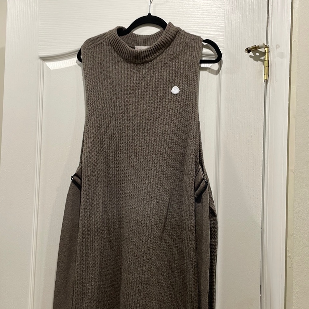 4 Moncler HYKE's beige longline dress is rib-knitted